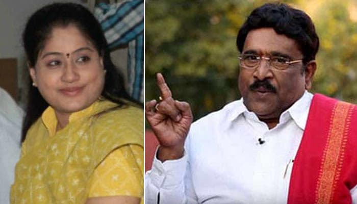 Paruchuri gopala krishna gives suggestion to Vijayasanthi