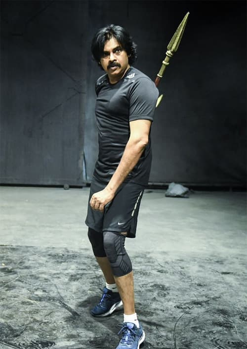 Pawan Kalyan Macho look viral