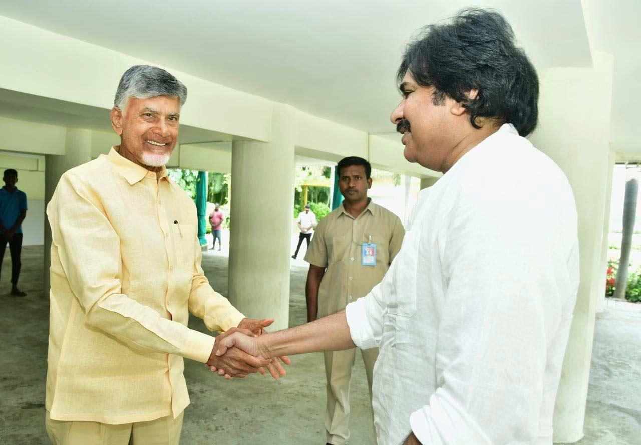 Pawan Kalyan meeting with Chandrababu