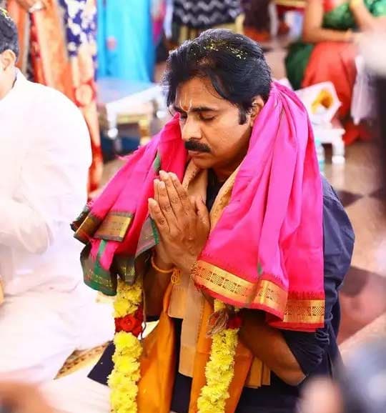 Pawan Kalyan To Enter New House 