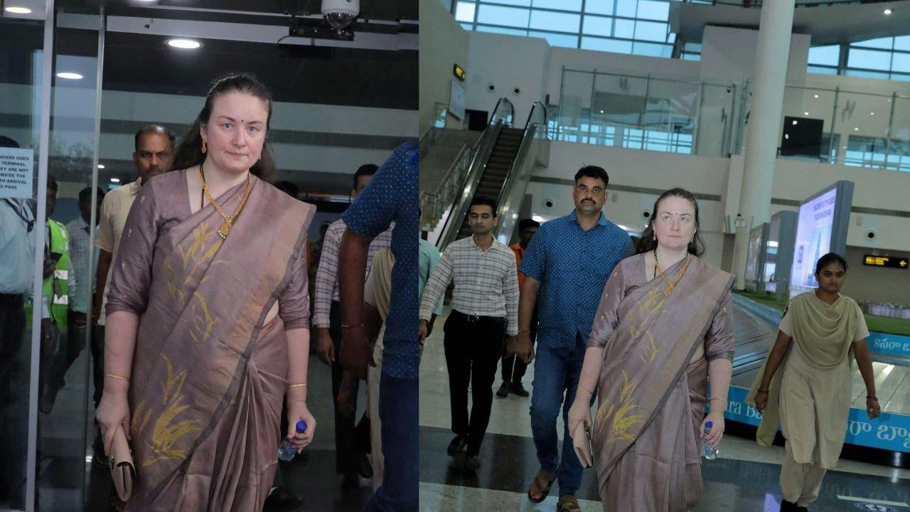 Pawan Kalyan Wife Anna Konidela Arrives in Renigunta Airport