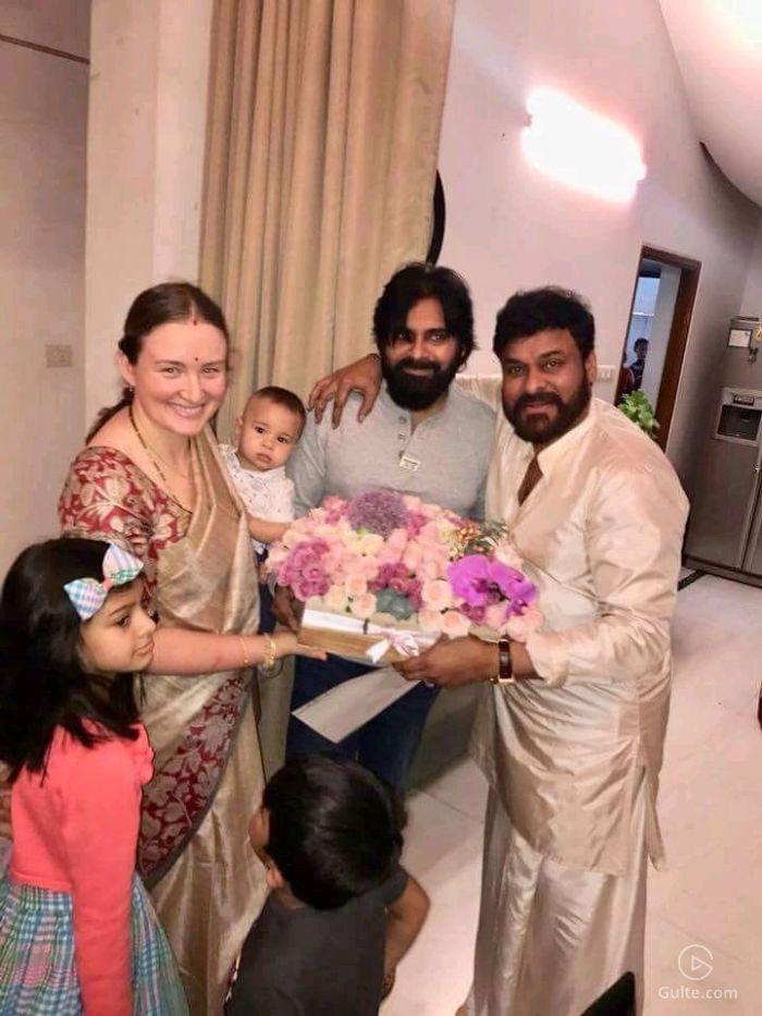 Pawan Meets Chiranjeevi 