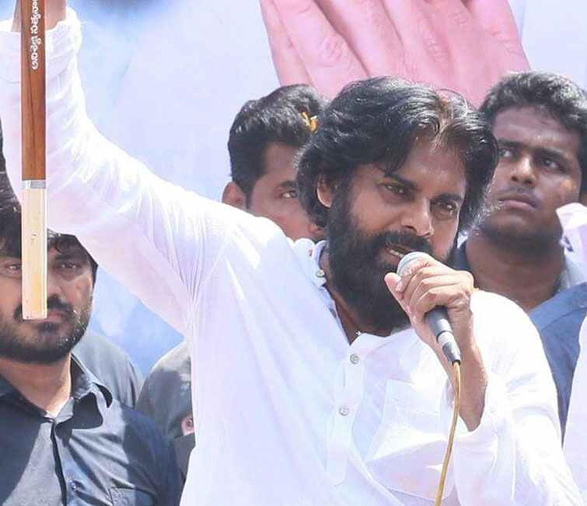 Pawan promoting Vakeel Saab