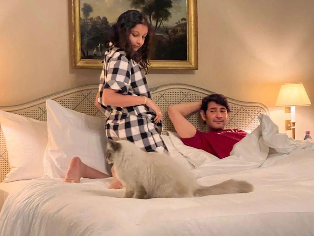 Pic Talk: Mahesh and Sitara in chill mood