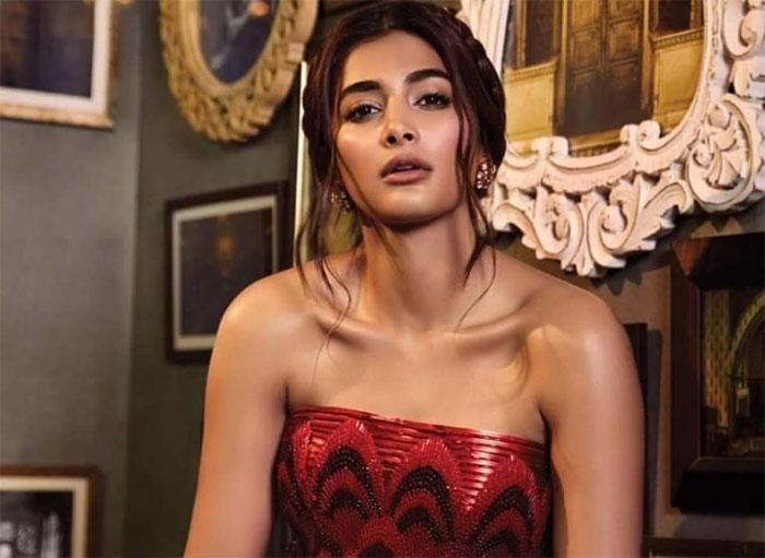 Pooja Hegde Responded on Kollywood Entry