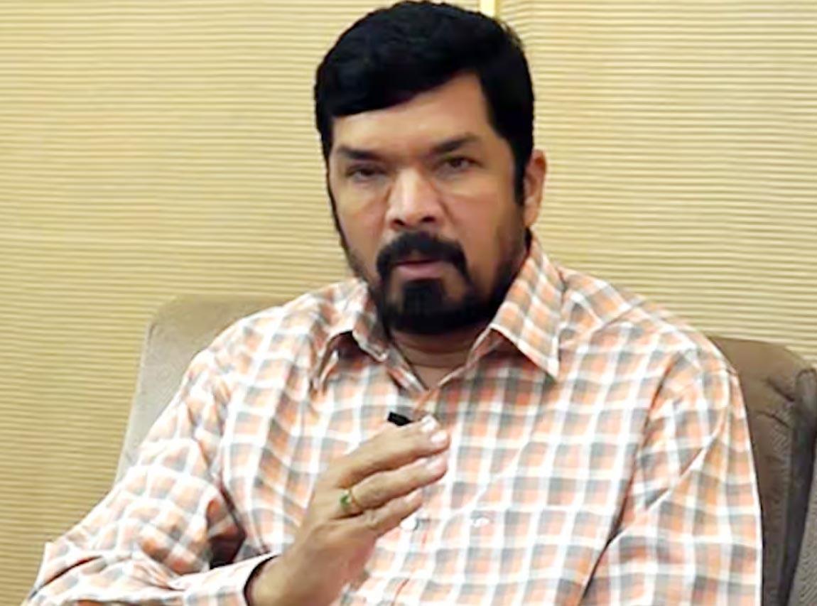 Posani scolds Pawan and joins Chiru