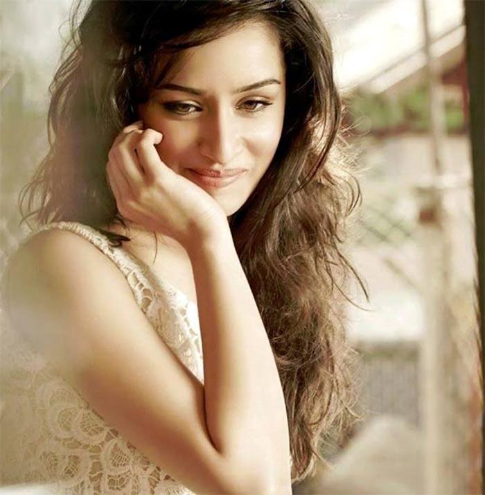Prabhas Saaho Heroine Is Shraddha Kapoor!
