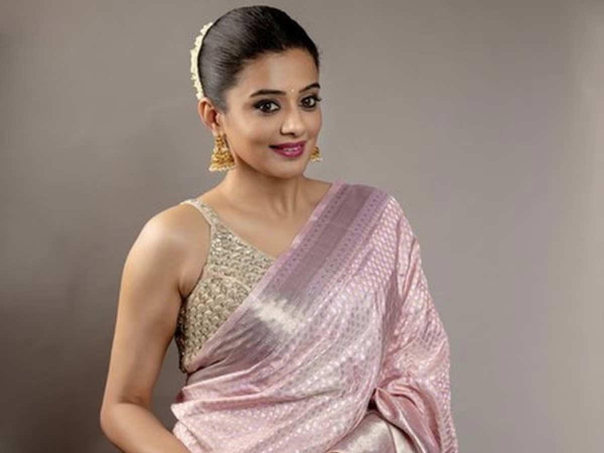 Priyamani Shocking Comments On Heroines