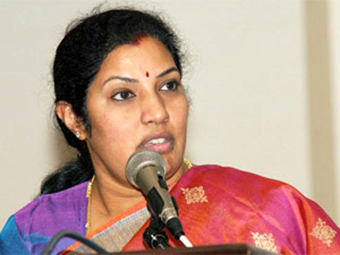 Purandeswari Fire on YCP Politician Narayana Reddy Murder