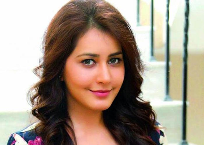 Raashi Khanna Busy with Movies