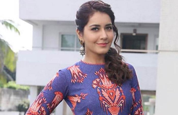 Raashi Khanna reaction on NTR Biopic