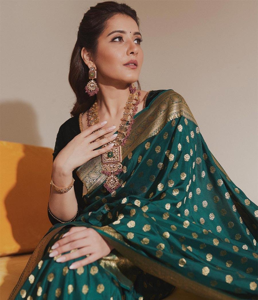 Raashi Khanna Traditional Avatar