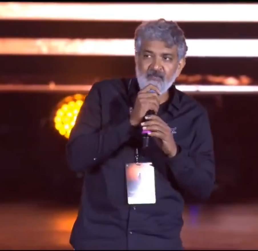 Rajamouli gets emotional - Namrata prays