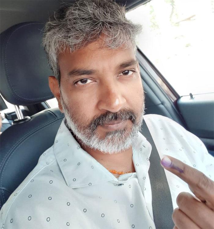 Rajamouli gives update on RRR movie