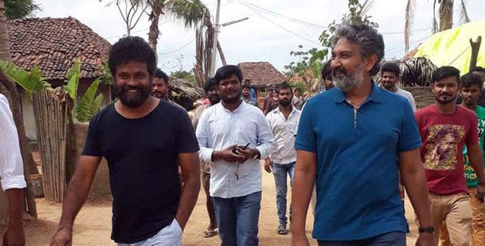 Rajamouli visits Rangasthalam sets again