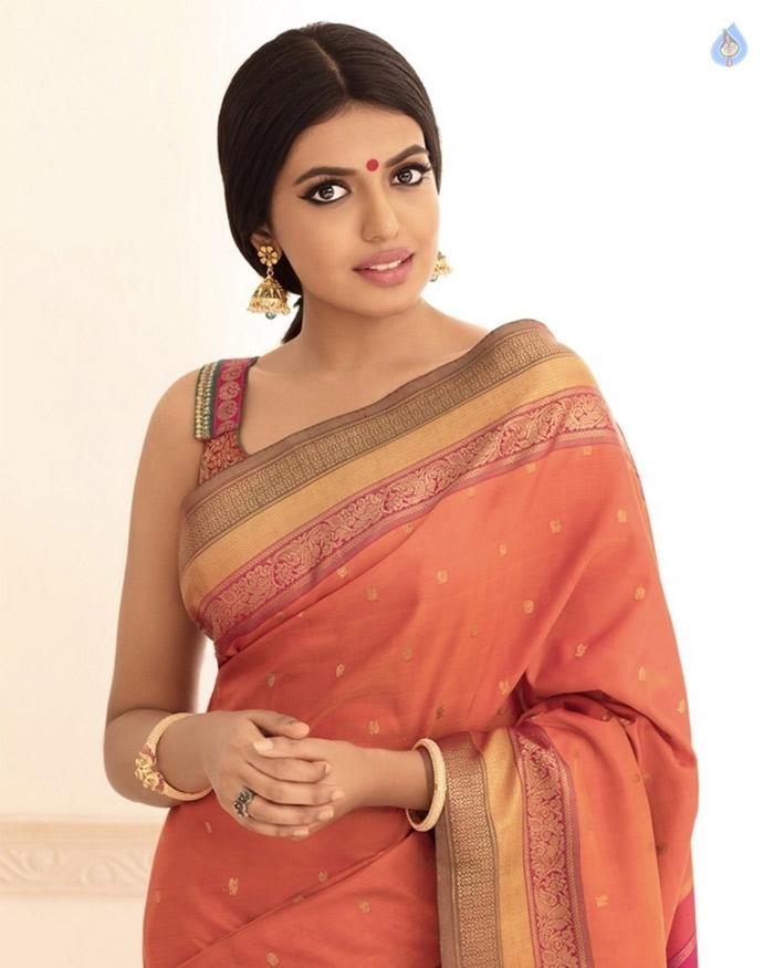 Rajasekhar Introduce Shivani in Tamil 