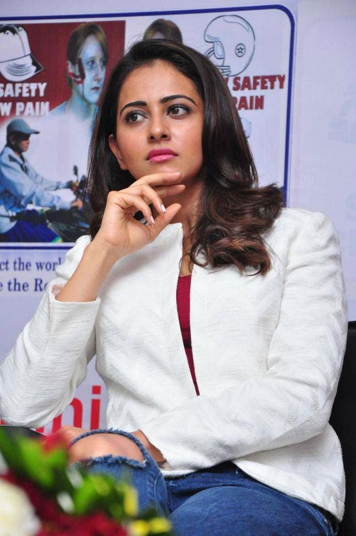 Rakul Fans Shocked Over Delhi Beauty Decision