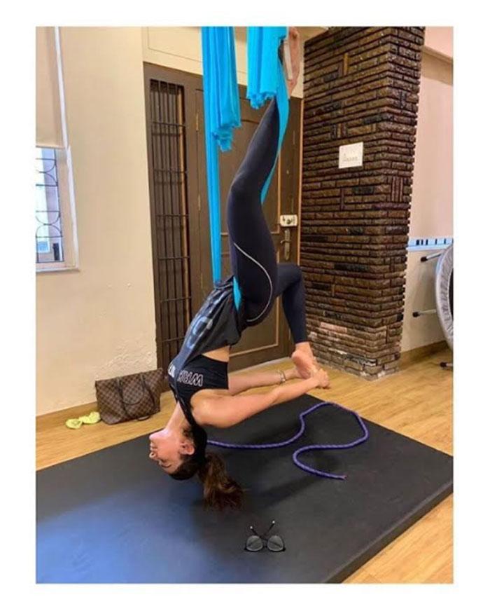 Rakul Fitness Excersize Creates Sensation in SM