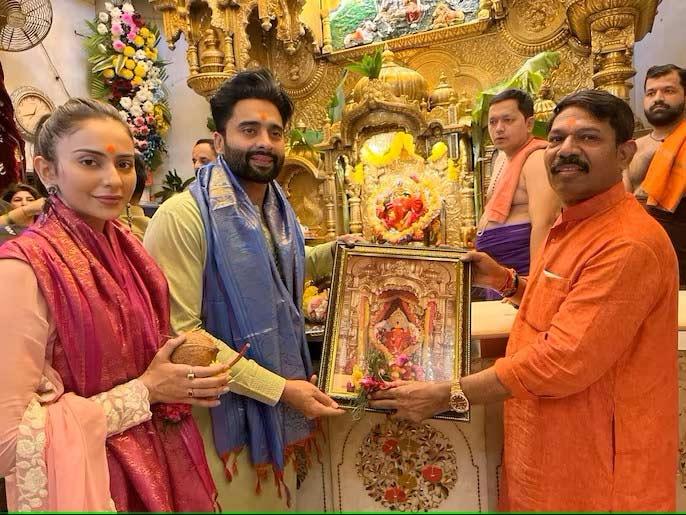 Rakul Preet-Jackky seek blessings at Siddhi Vinayak
