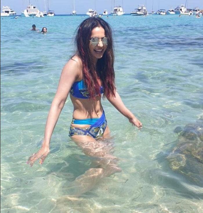 Rakul Preet Singh Bikini treat for Fans 