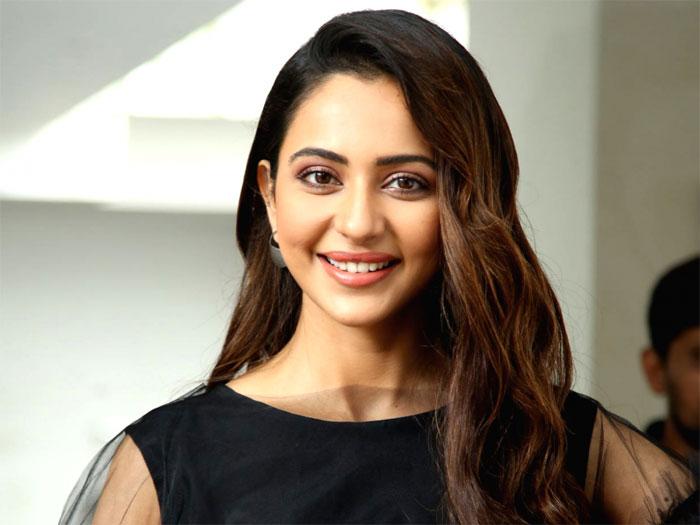 Rakul Preet Singh Talks about Love