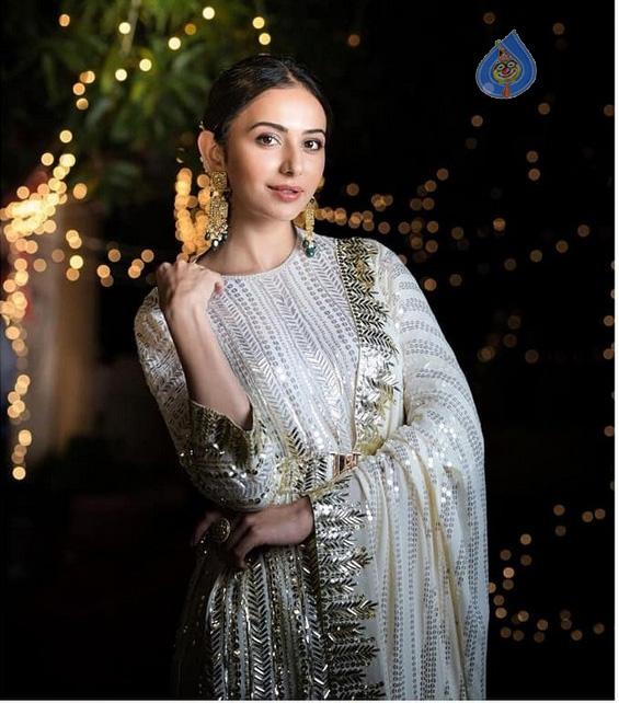 Rakul Preet Singhâ€™s clarifies on upcoming movies