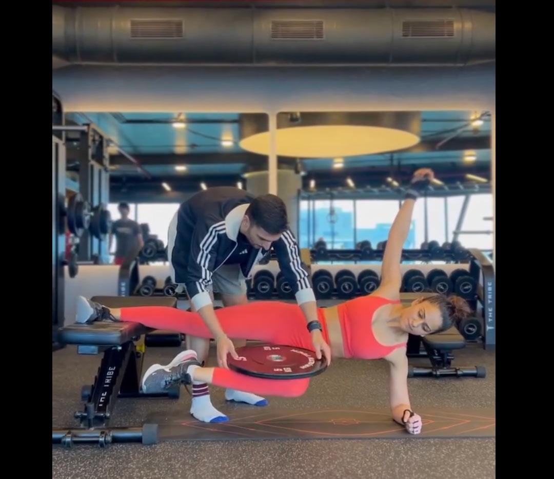 Rakul Preet tough workouts in the gym