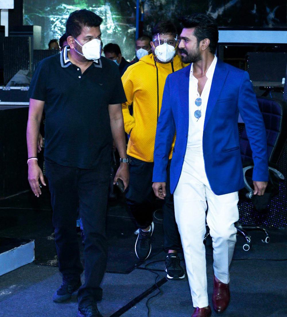 Ram Charan wishes director Shankar on his birthday