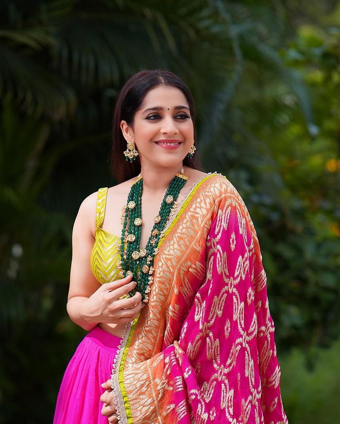 Rashmi Gautam Festive Look