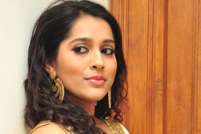 Rashmi Gautam Sensational Comments on Tea 