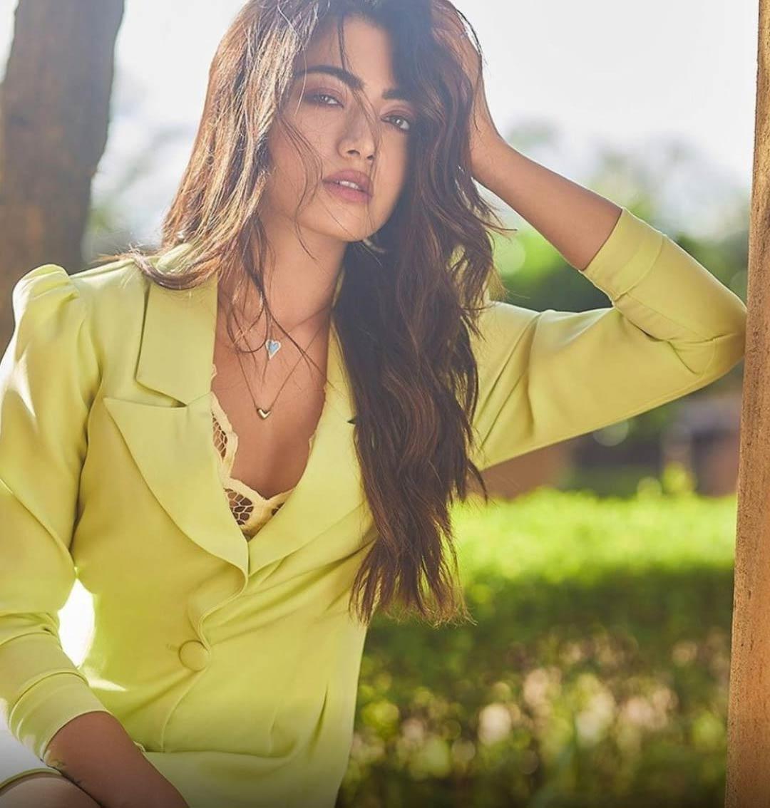 Rashmika Glamour look viral 