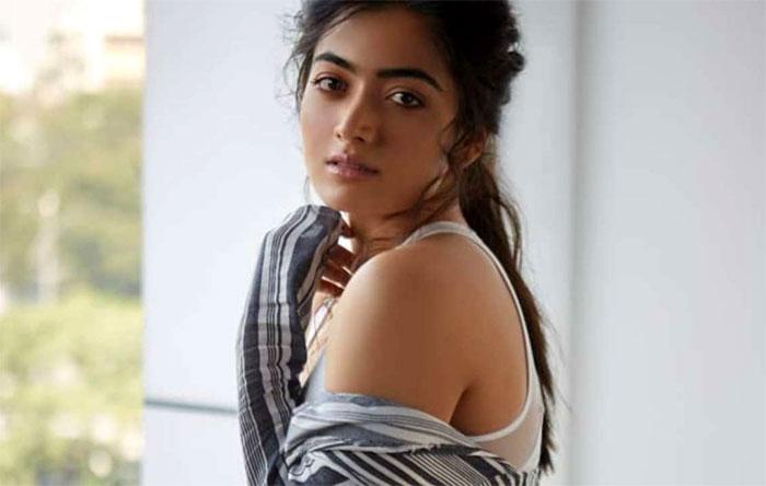 Rashmika Mandanna Lucky Heroine in Tollywood