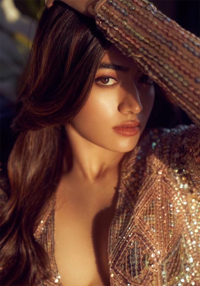 Rashmika Mandanna sets the internet on fire