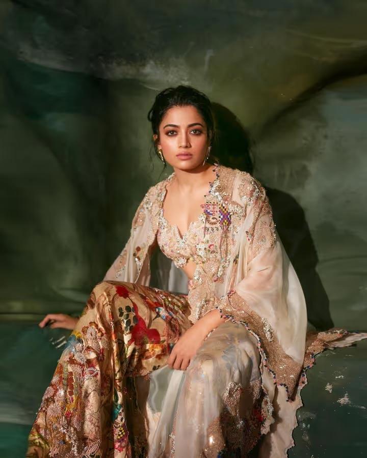 Rashmika narrowly escapes
