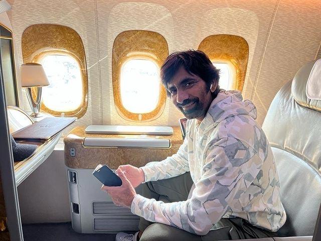 Ravi Teja leaves to London 