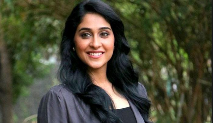Regina Hopes on Mr Chadramouli