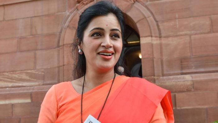 Relief To Navneet Kaur Rana 