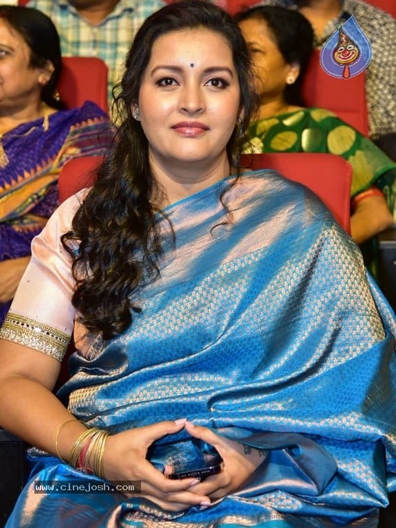 Renu Desai is afraid of controversies