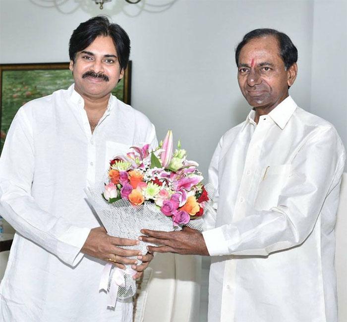 RGV Comments on KCR And Pawan Kalyan Meet