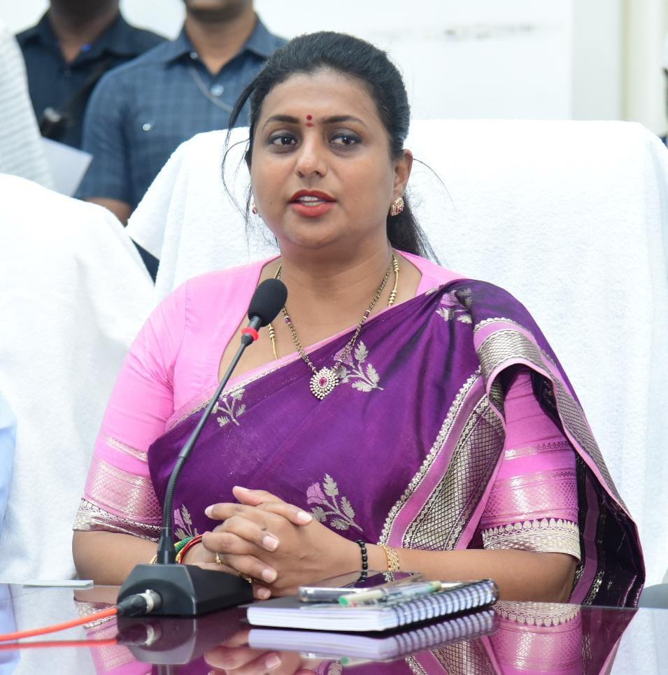 Roja fires on Pawan Kalyan Delhi tour