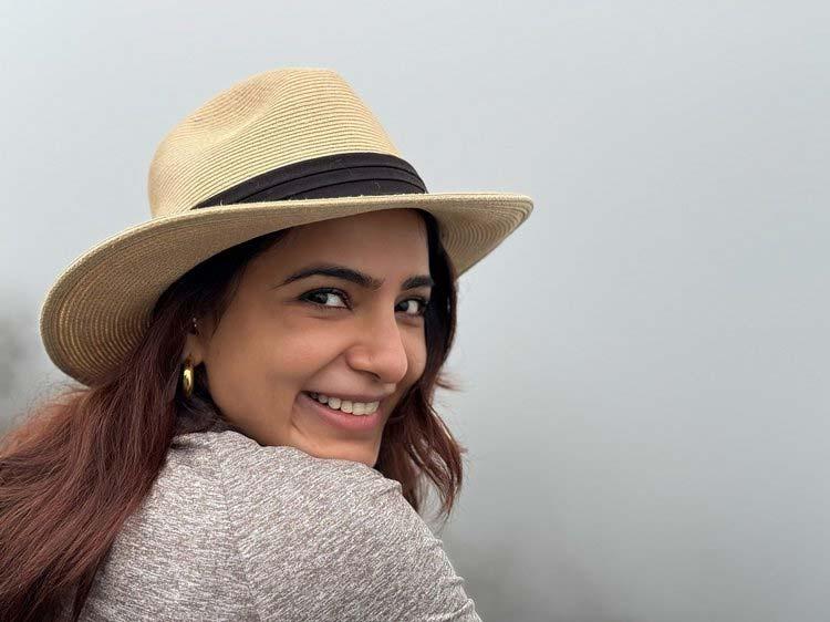 Samantha chilling in Sydney