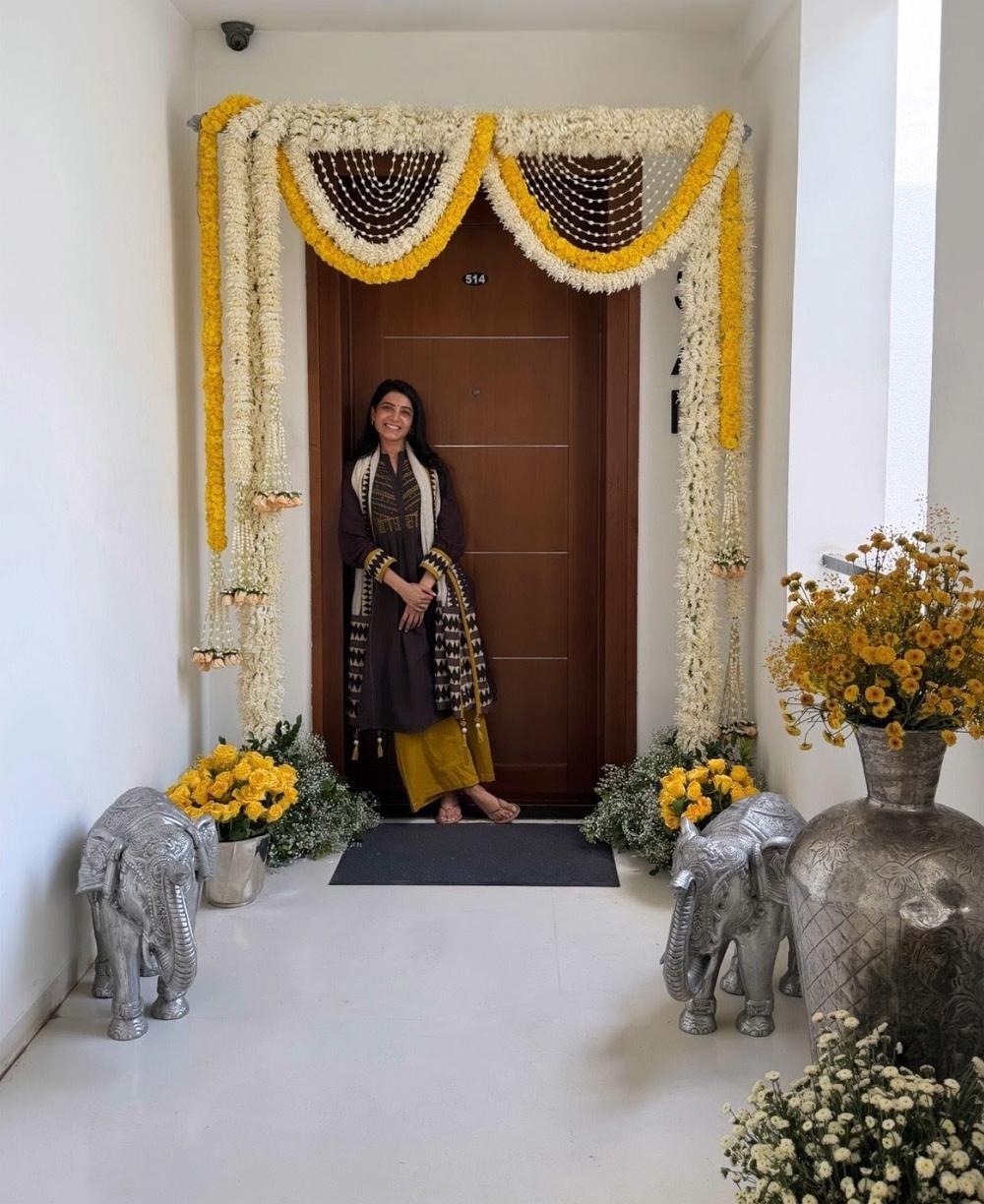Samantha festive mood, her elegant look
