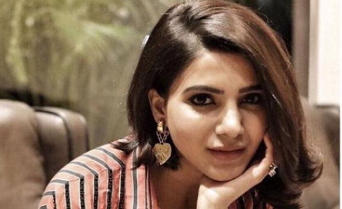 Samantha Happy with Nagarjuna's Gift