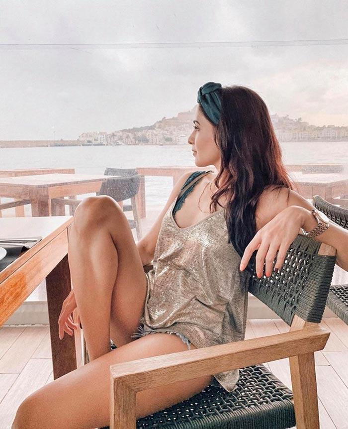 Samantha Shared Hot look Picture !