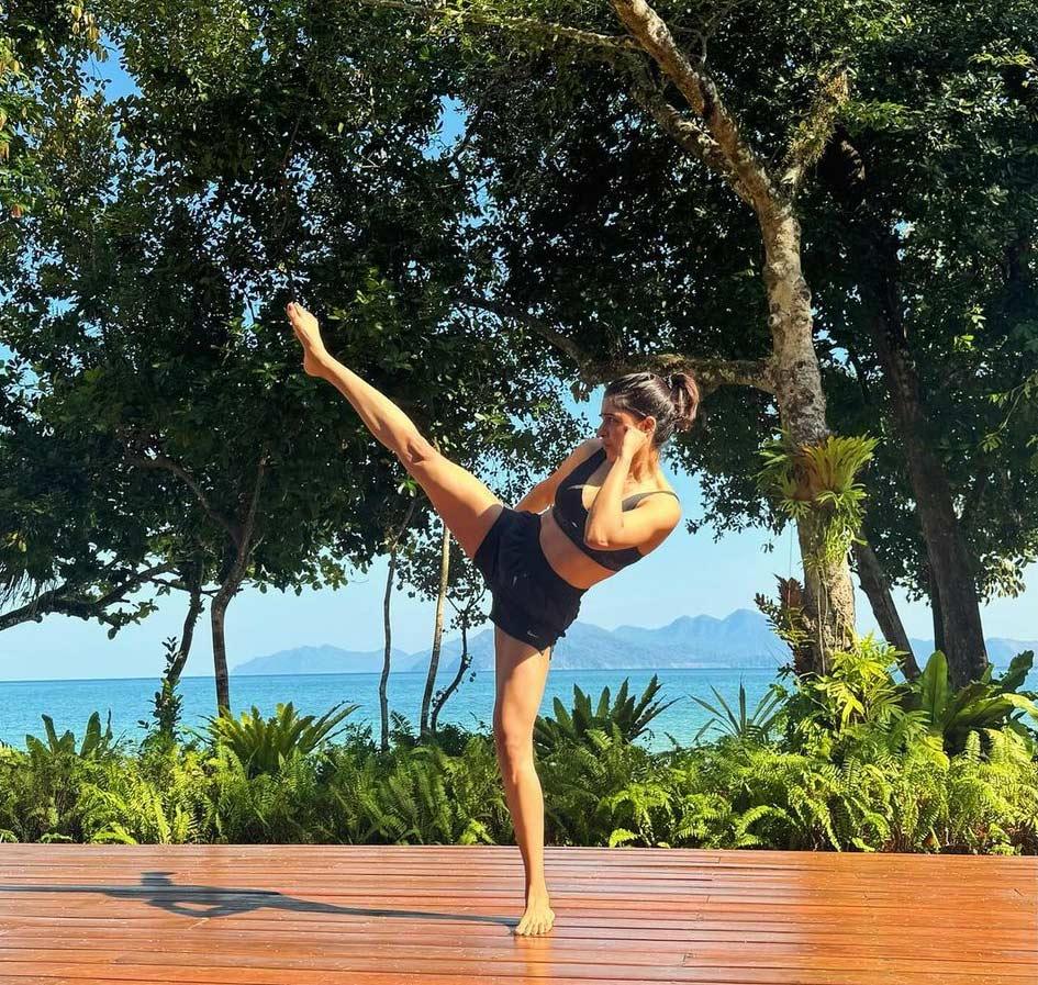 Samantha Workout Pic Goes Viral