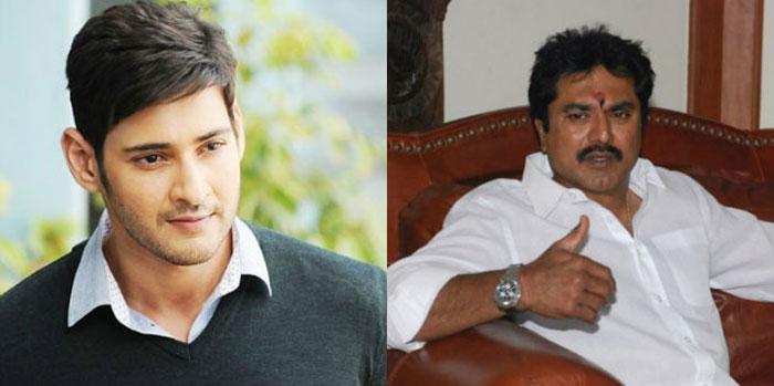 Sarath Kumar as Mahesh's Father!!