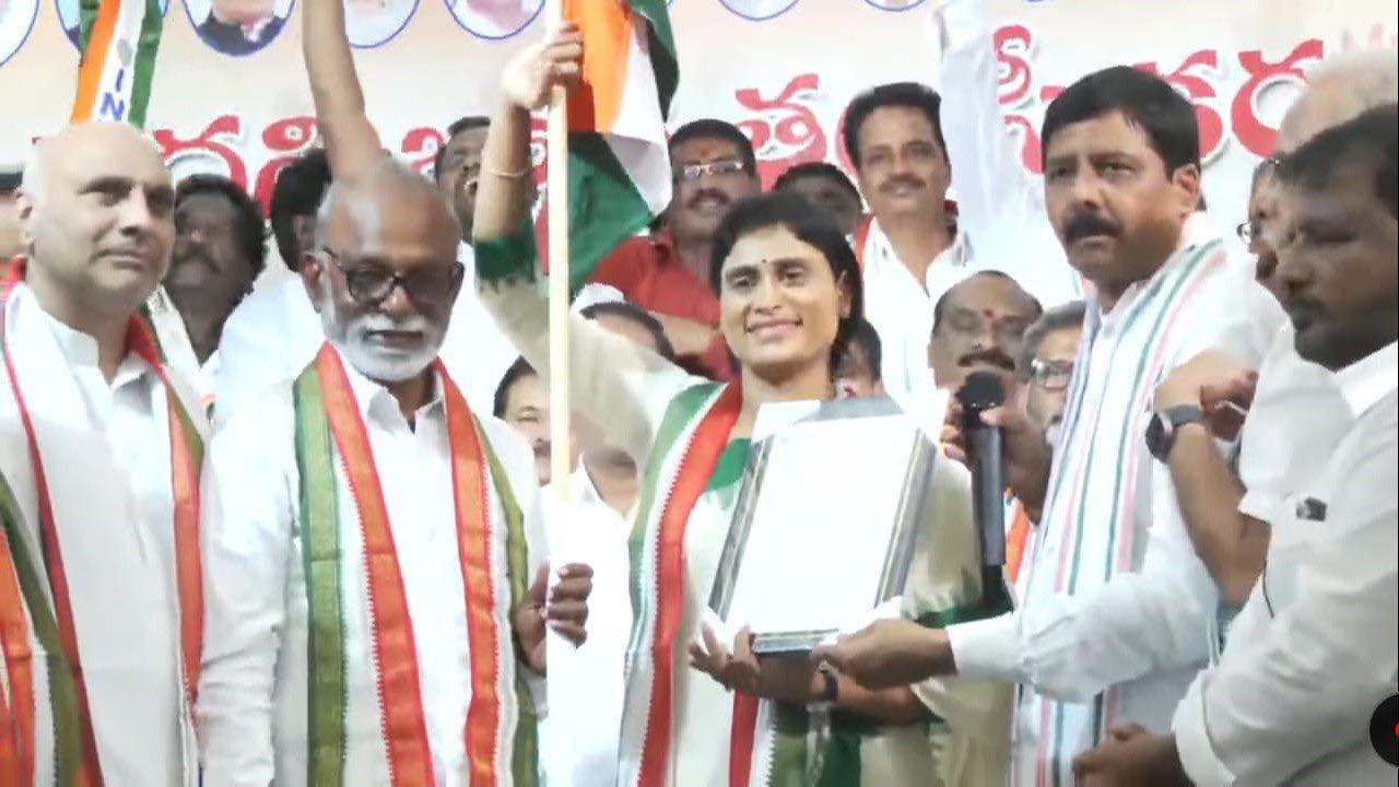Sharmila Entry.. Ruling Party in Danger