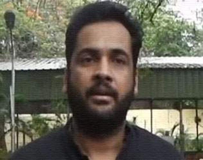 Shivaji Fires on YSRCP Leader Roja