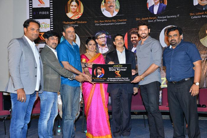 Shobana launches â€˜Jadooz Pilot Projectâ€™ in Telangana