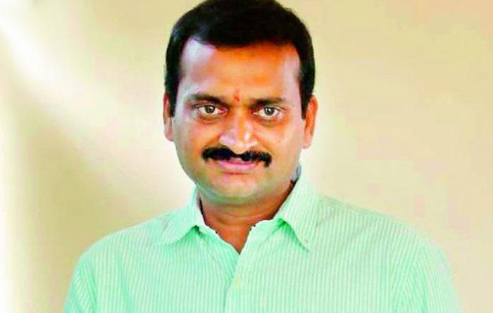 Shock to Bandla Ganesh From Sarileru Neekevvaru Team